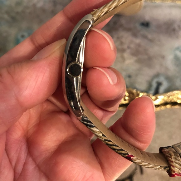 ❤️🖤Burberry Watch🖤❤️ - Picture 7 of 10